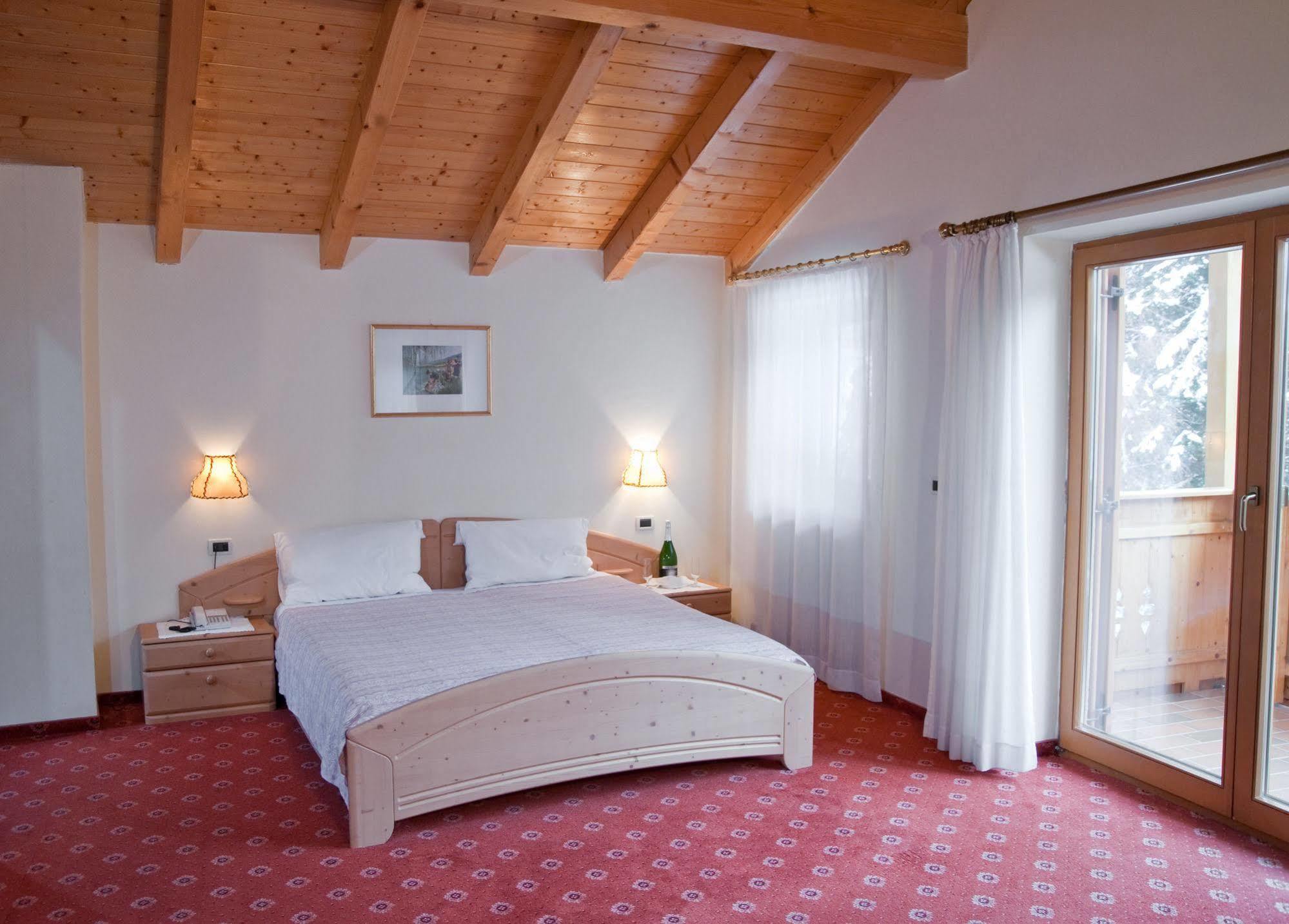 Hotel Waldheim Sarnonico المظهر الخارجي الصورة