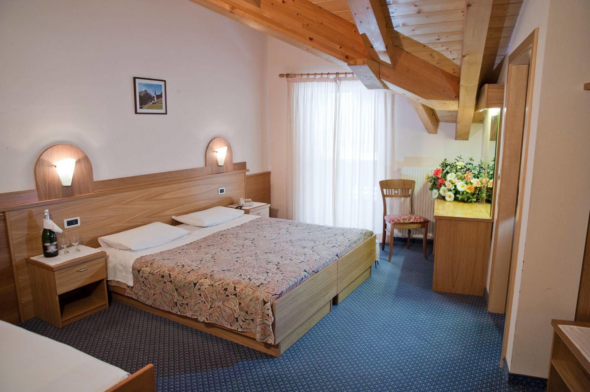 Hotel Waldheim Sarnonico المظهر الخارجي الصورة